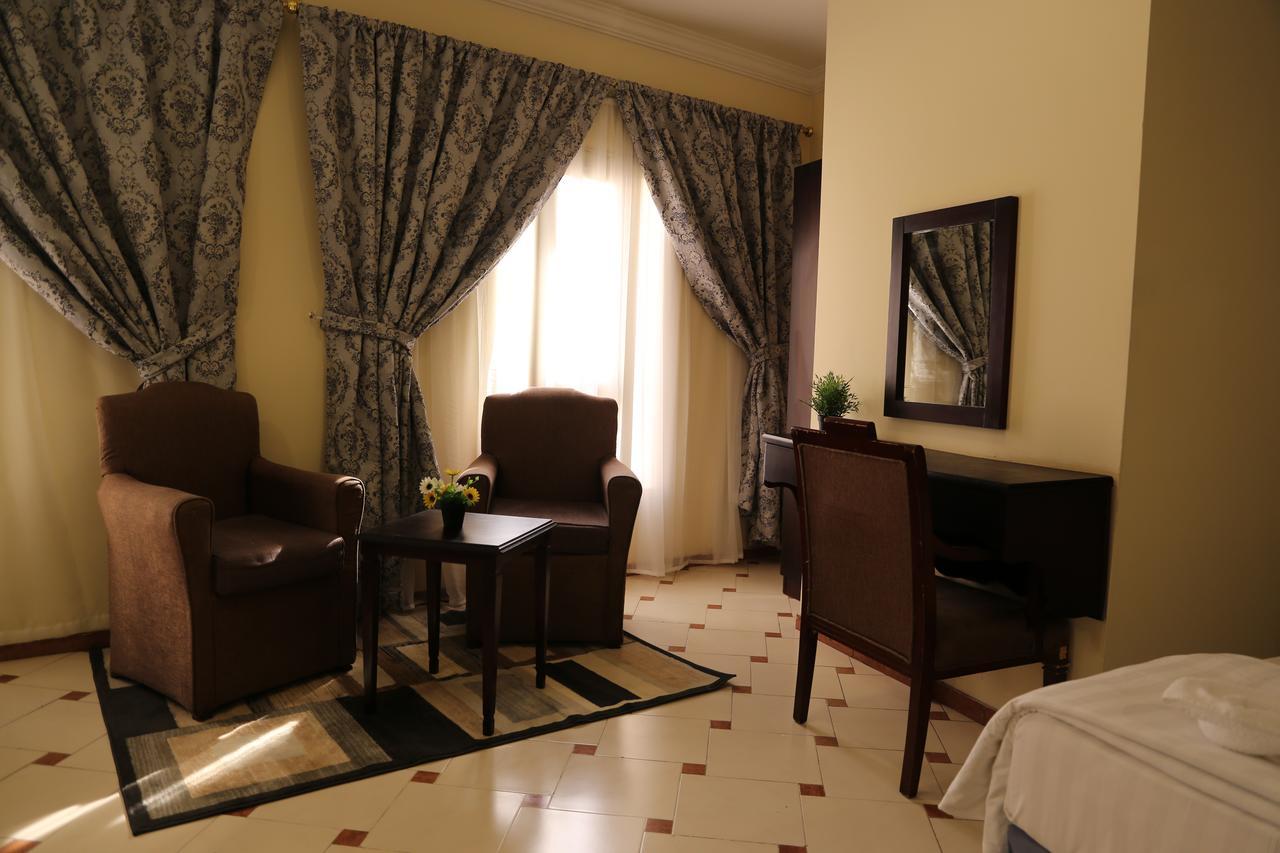 Thrawat Dar Al Khalil Al Rushad Hotel Mecca Exterior photo